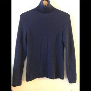 LORD & TAYLOR TURTLENECK SWEATER